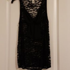 Sleeveless lace top